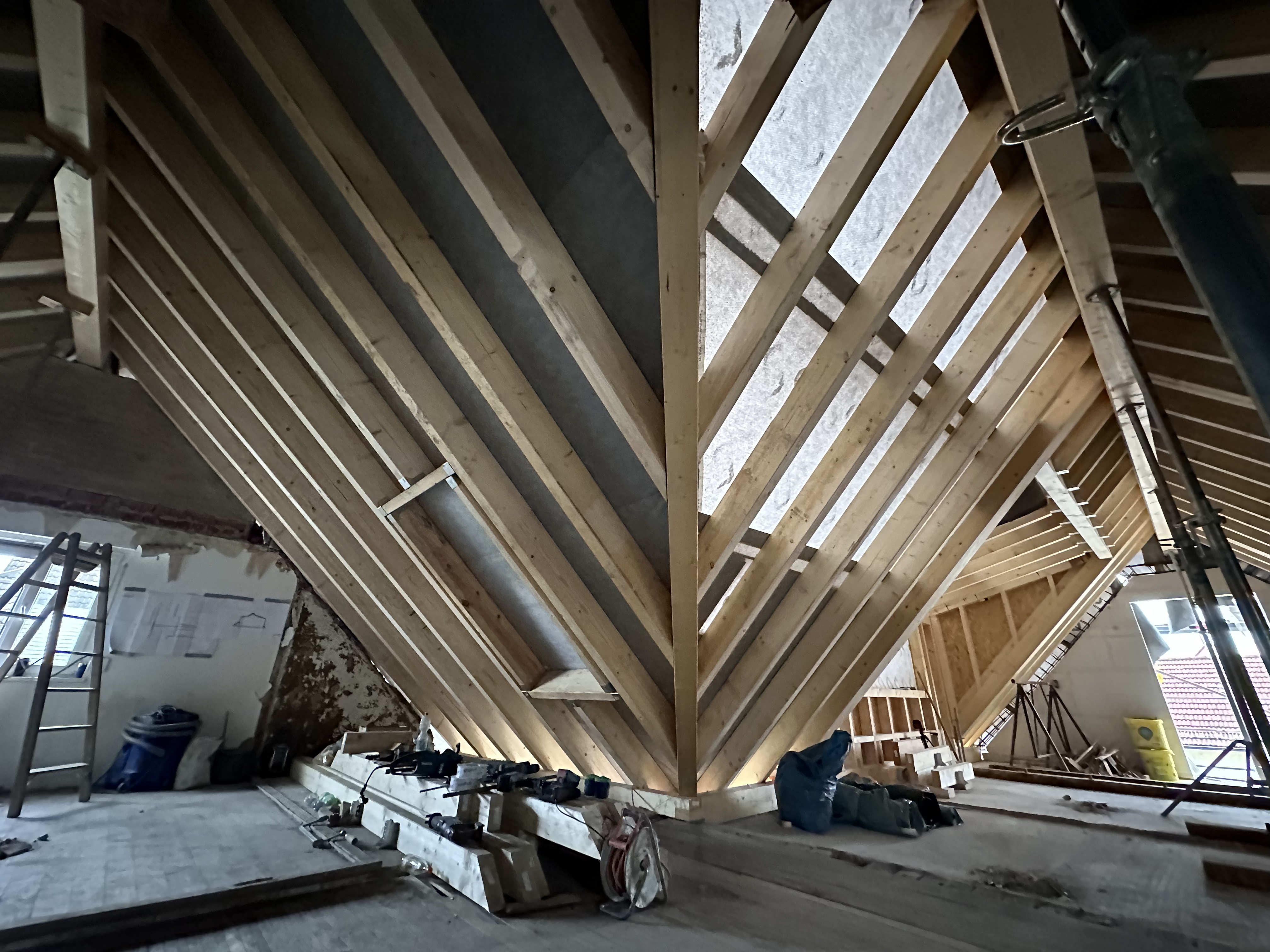 Holz & Stahlbau